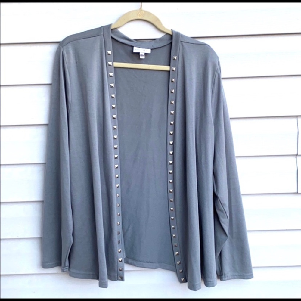 Woman's cardigan